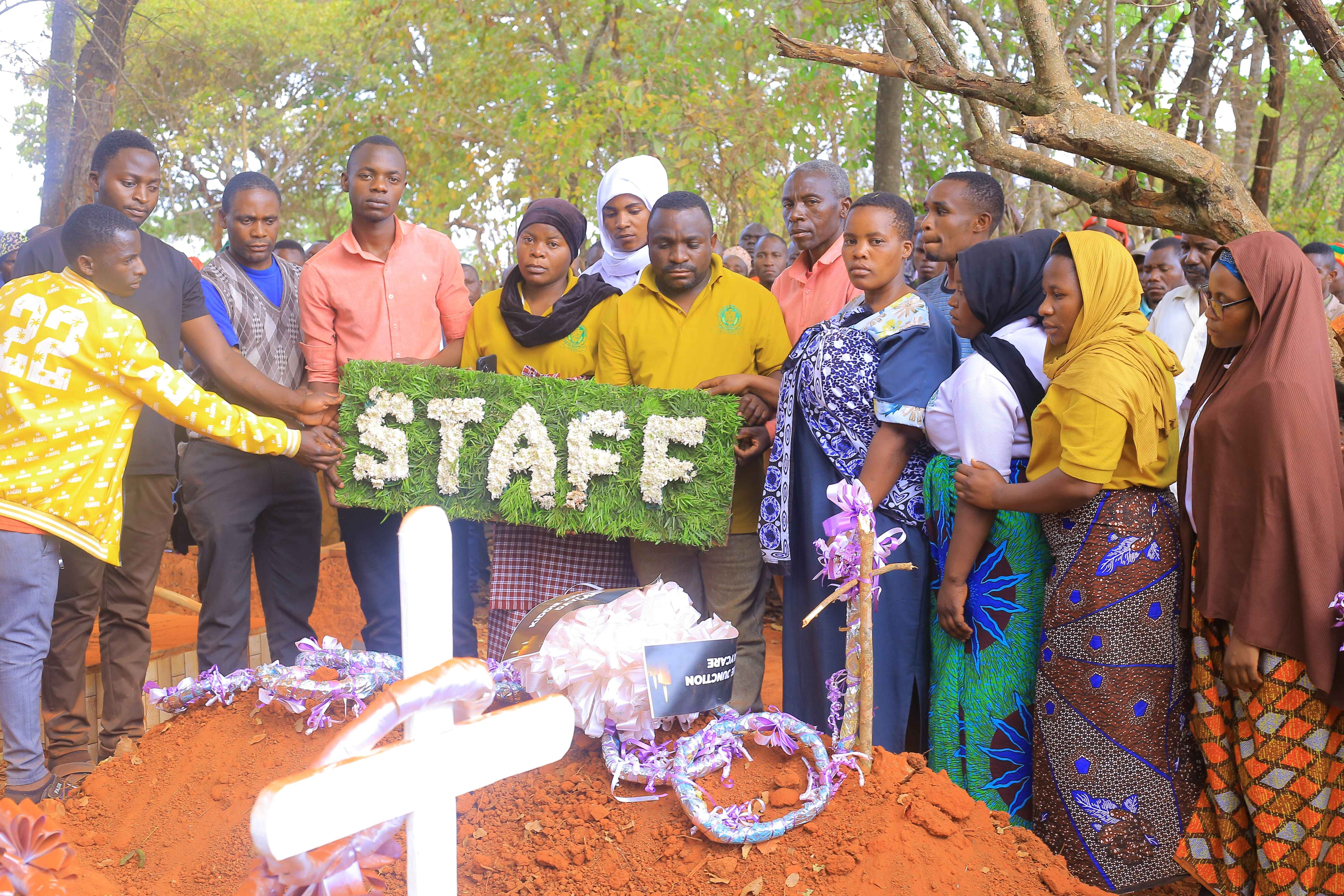 MAJONZI MAZITO TUKIMSINDIKIZA MWANAFAMILIA MWENZETU MADAM HELLEN LIWHEULI KATIKA SAFARI YAKE YA MWISHO